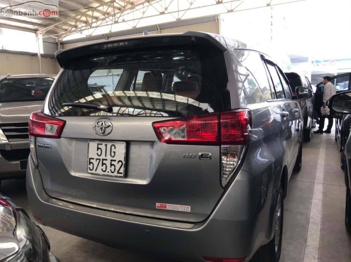 Toyota Innova 2.0E 2018 - Bán ô tô Toyota Innova 2.0E 2018, màu bạc, 740tr