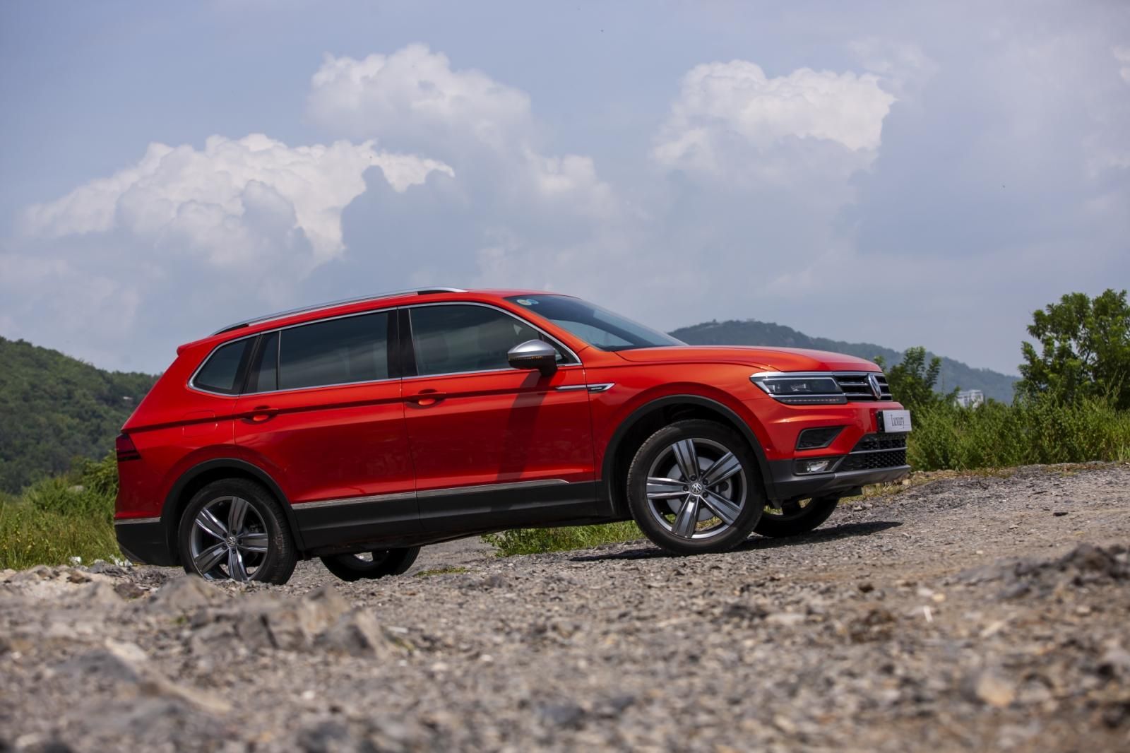 Volkswagen Tiguan 2019 - Xe Đức Tiguan AllSpace 7 chỗ duy nhất dưới 2 tỷ nay lại còn giảm giá sốc, hotline: 0906876854