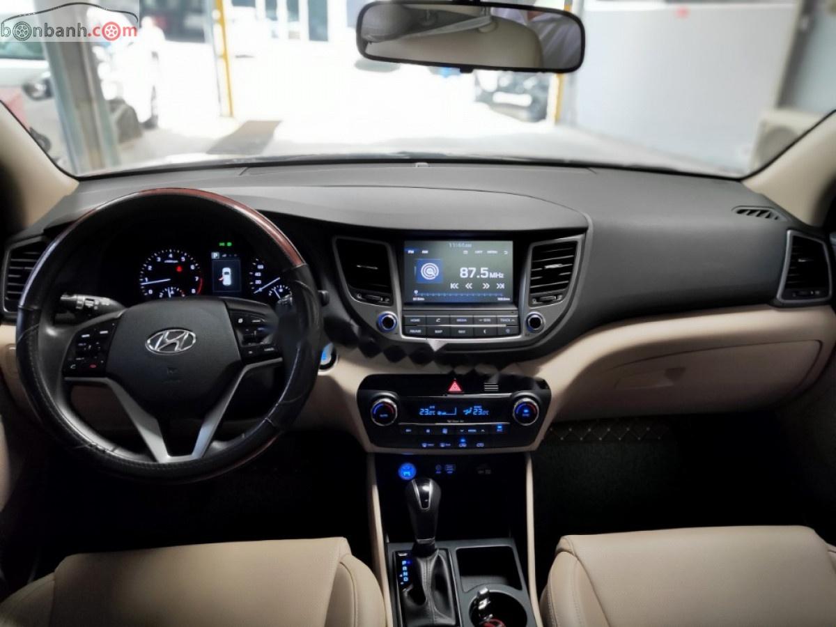 Hyundai Tucson 2018 - Bán ô tô Hyundai Tucson 2.0AT xs 2018, màu nâu số tự động