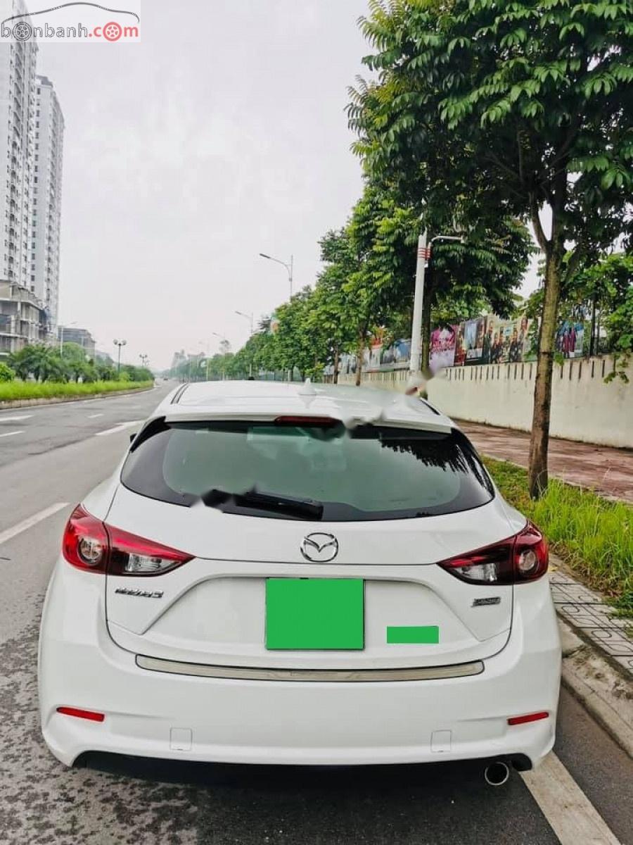 Mazda 3 2017 - Bán Mazda 3 1.5 AT đời 2017, màu trắng, chính chủ, 612tr