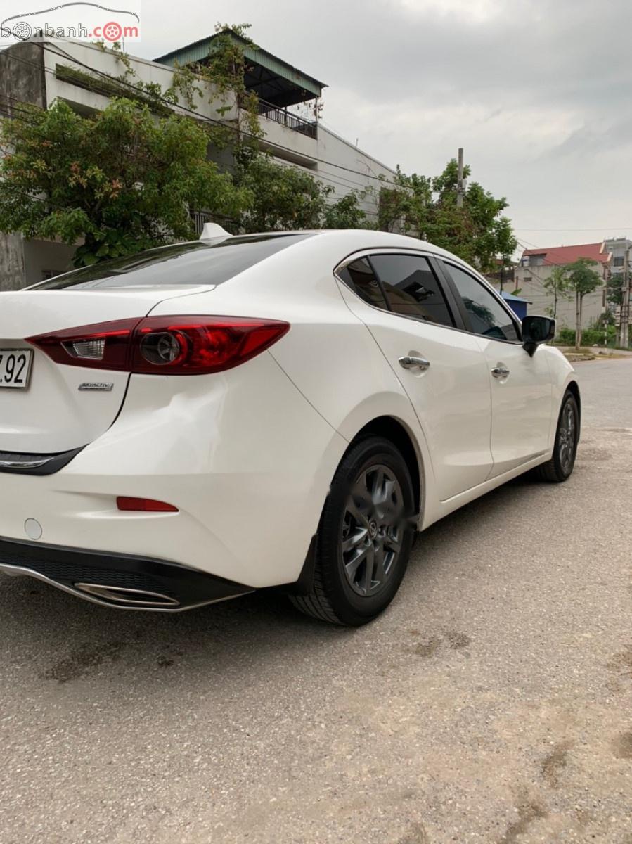 Mazda 3 1.5 AT 2017 - Cần bán gấp Mazda 3 1.5 AT năm sản xuất 2017, màu trắng