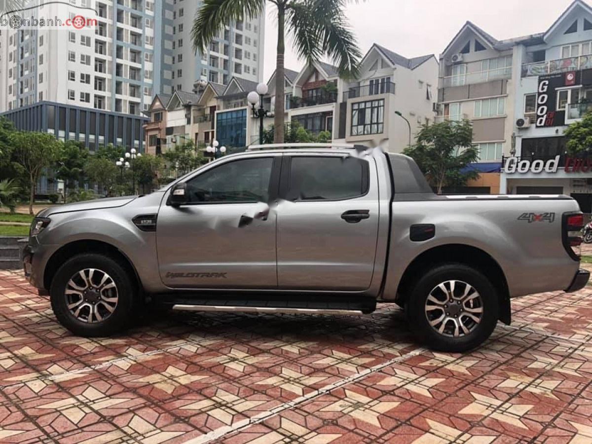 Ford Ranger Wildtrak 3.2L 4x4 AT 2016 - Cần bán gấp Ford Ranger Wildtrak 3.2L 4x4 AT năm 2016, nhập khẩu, 690tr