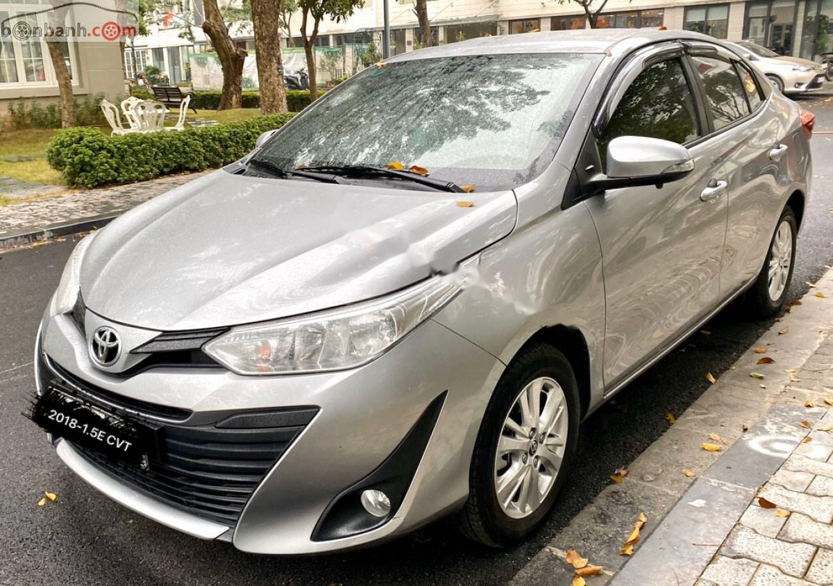 Toyota Vios E CVT 2018 - Cần bán lại xe Toyota Vios E CVT sản xuất 2018, màu bạc