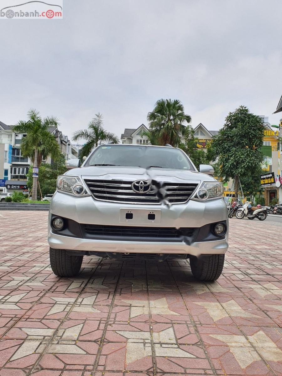 Toyota Fortuner 2012 - Xe Toyota Fortuner sản xuất 2012, màu bạc, giá 599tr