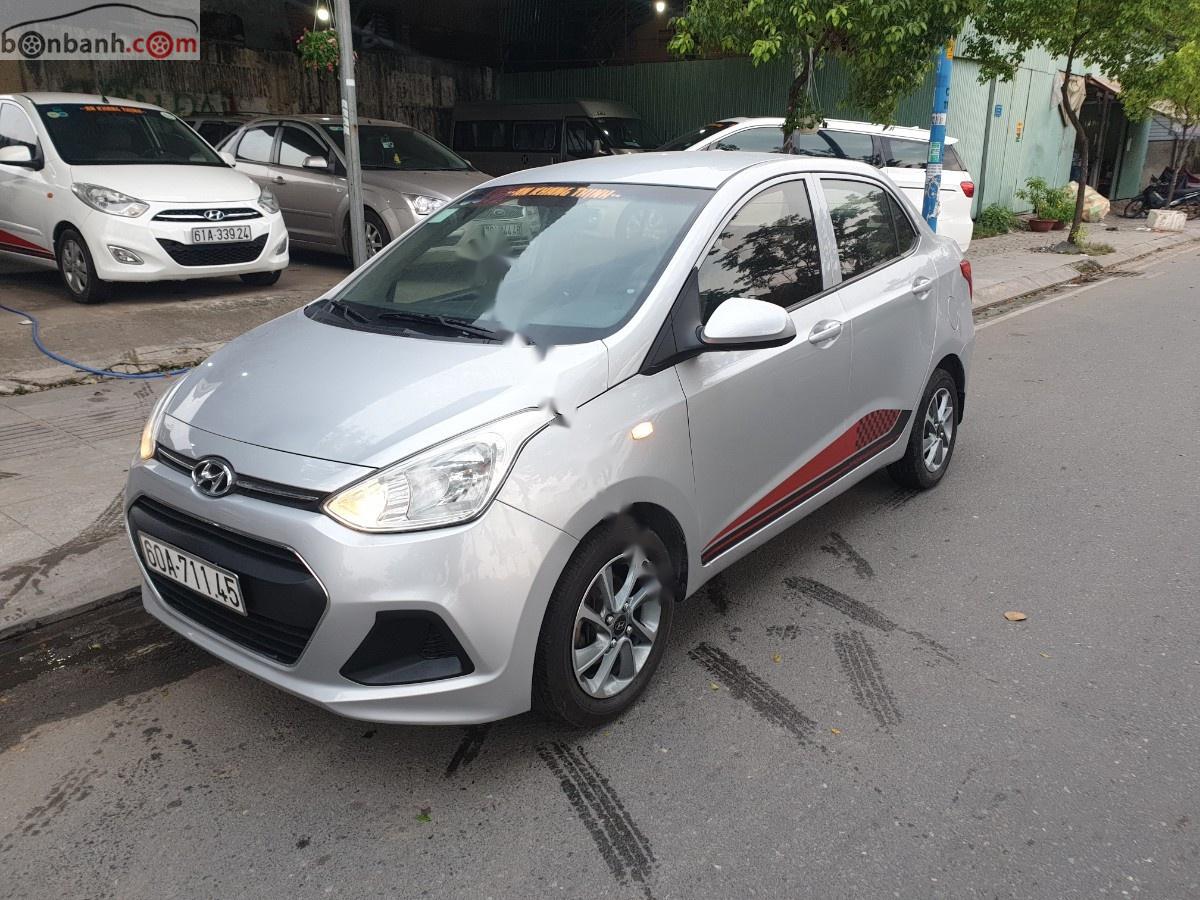 Hyundai Grand i10   2015 - Bán Hyundai Grand i10 1.2 MT Base đời 2015, màu bạc, nhập khẩu 