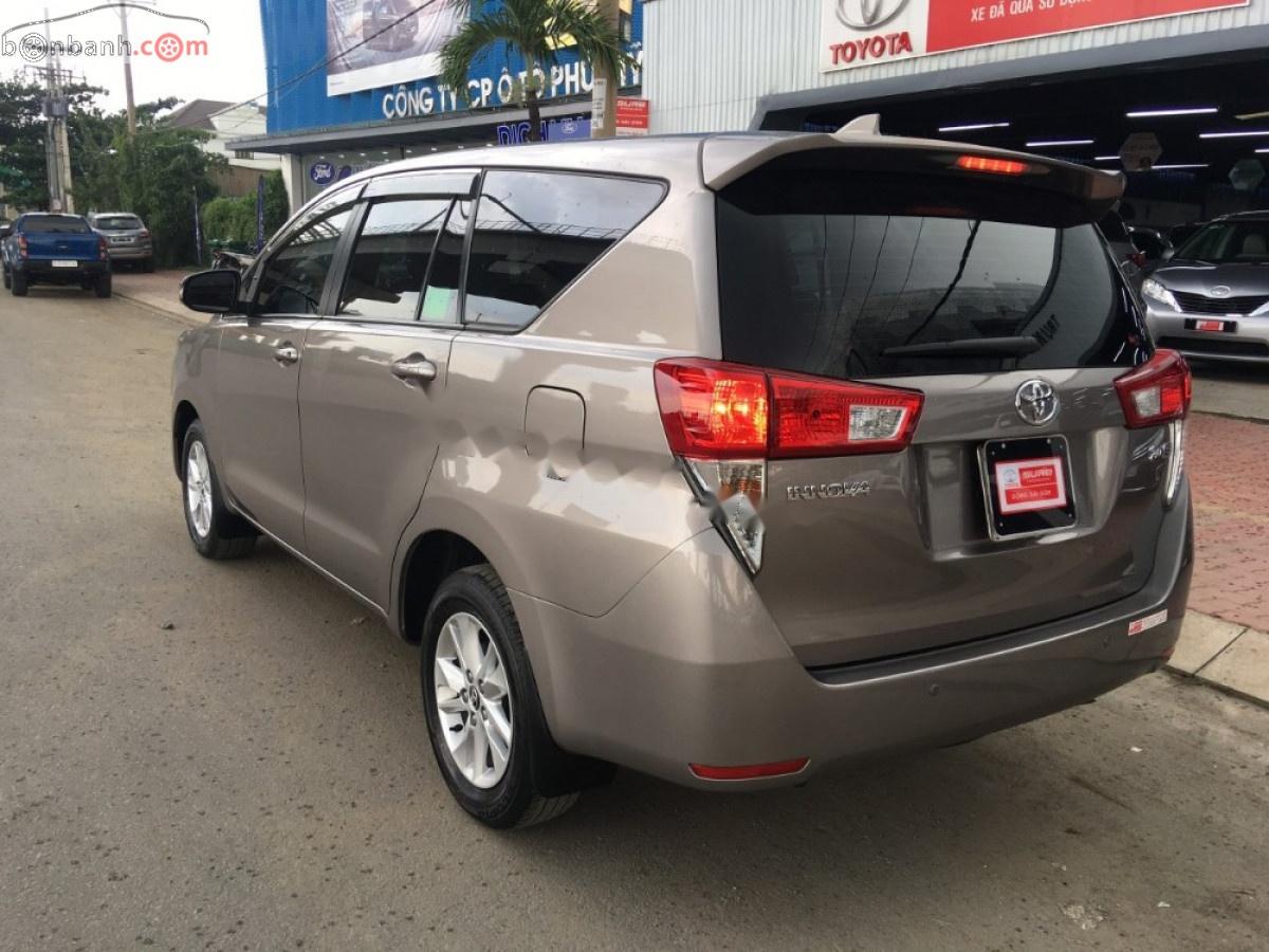 Toyota Innova 2018 - Cần bán xe Toyota Innova E 2018, giá tốt