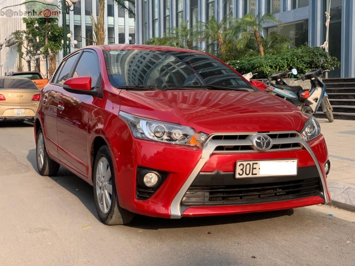 Toyota Yaris 2016 - Cần bán lại xe Toyota Yaris đời 2016, màu đỏ, xe nhập chính hãng