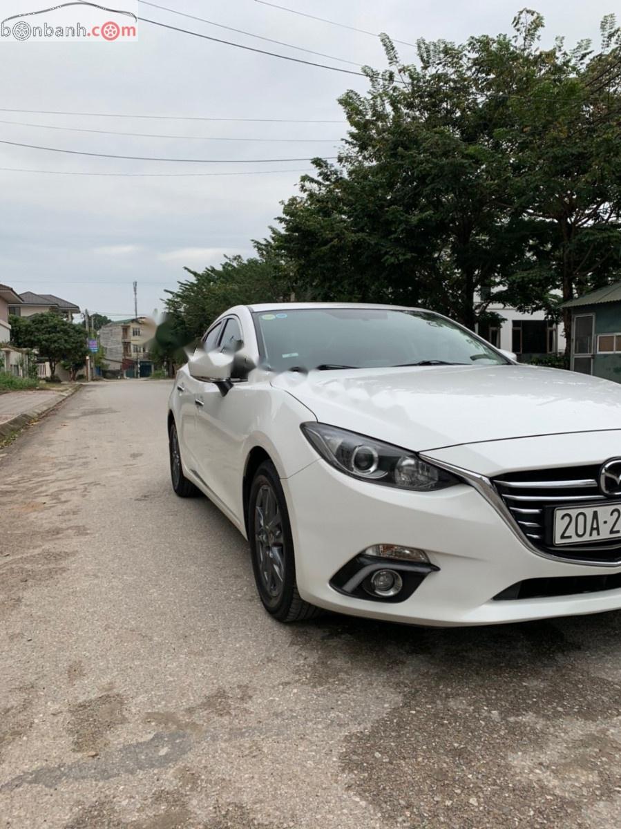 Mazda 3 1.5 AT 2017 - Cần bán gấp Mazda 3 1.5 AT năm sản xuất 2017, màu trắng