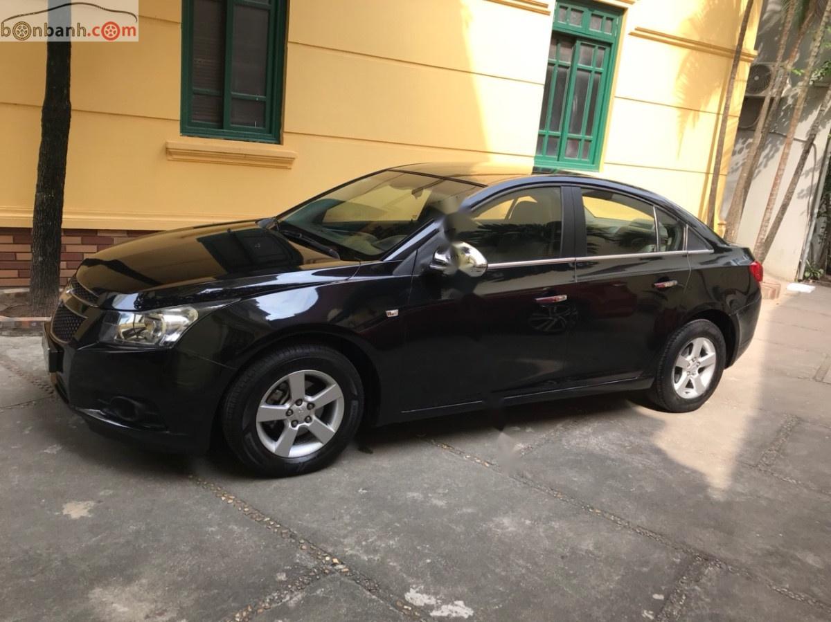 Chevrolet Cruze 2010 - Cần bán xe Chevrolet Cruze đời 2010, màu đen, 279 triệu