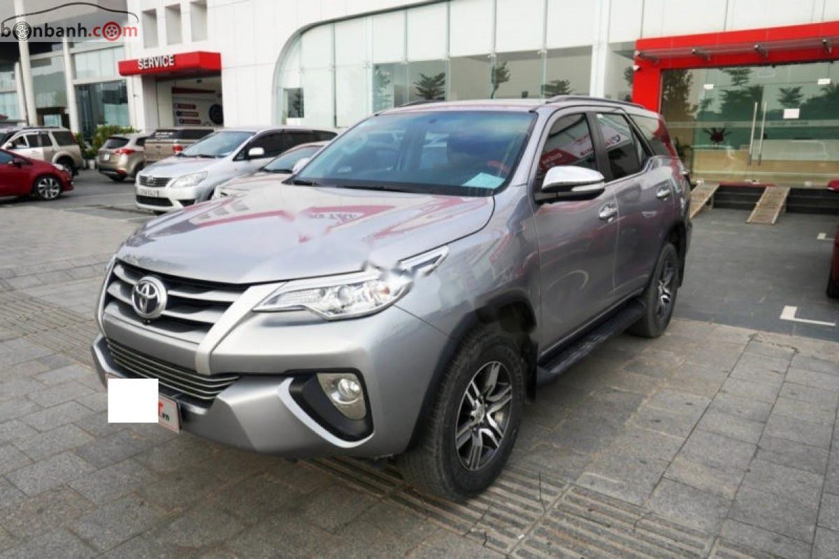 Toyota Fortuner 2.4G 4x2 MT 2017 - Bán Toyota Fortuner 2.4G 4x2 MT đời 2017, màu bạc, nhập khẩu nguyên chiếc như mới