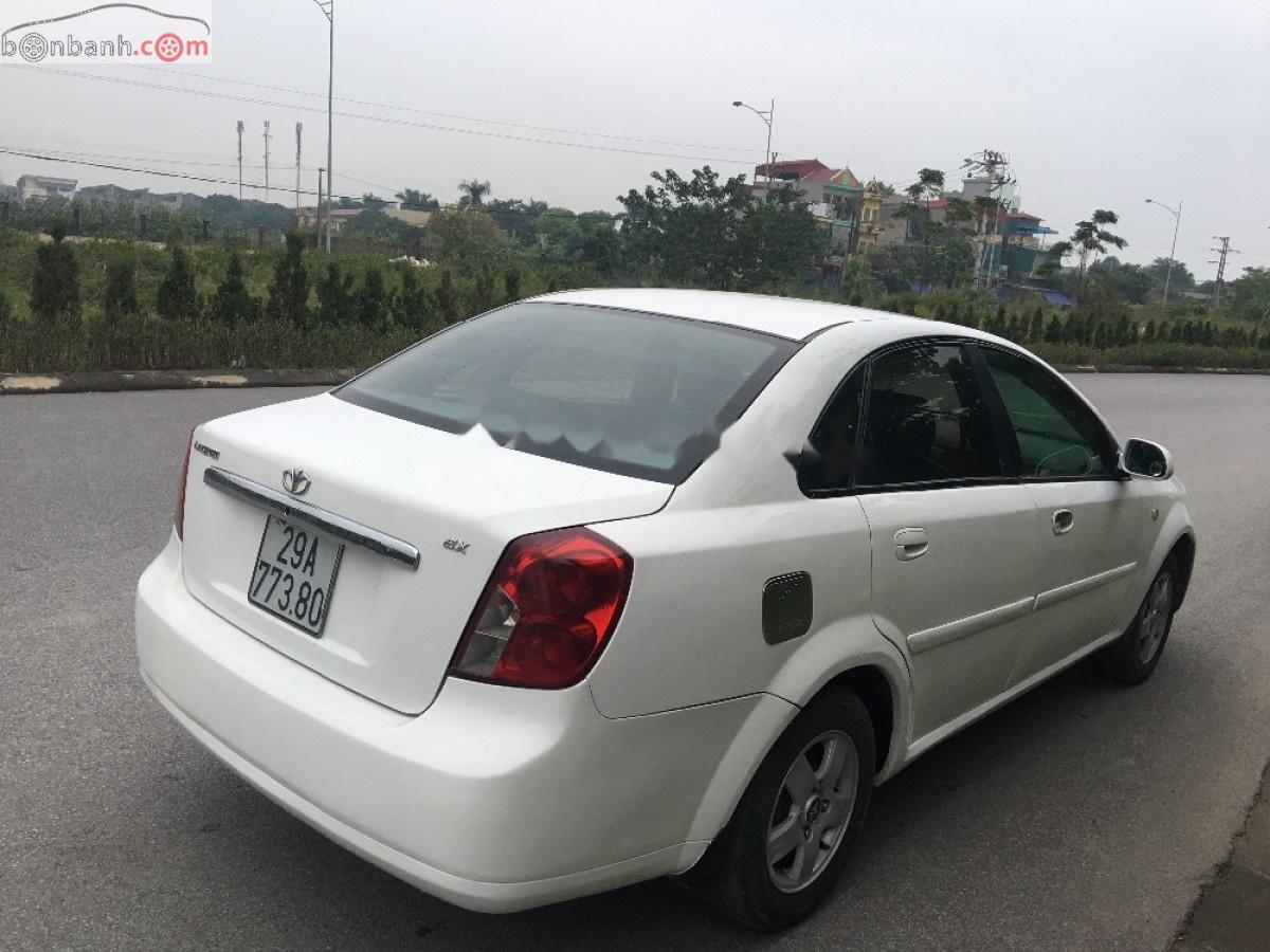 Daewoo Lacetti 2005 - Cần bán gấp Daewoo Lacetti năm 2005, xe nguyên bản