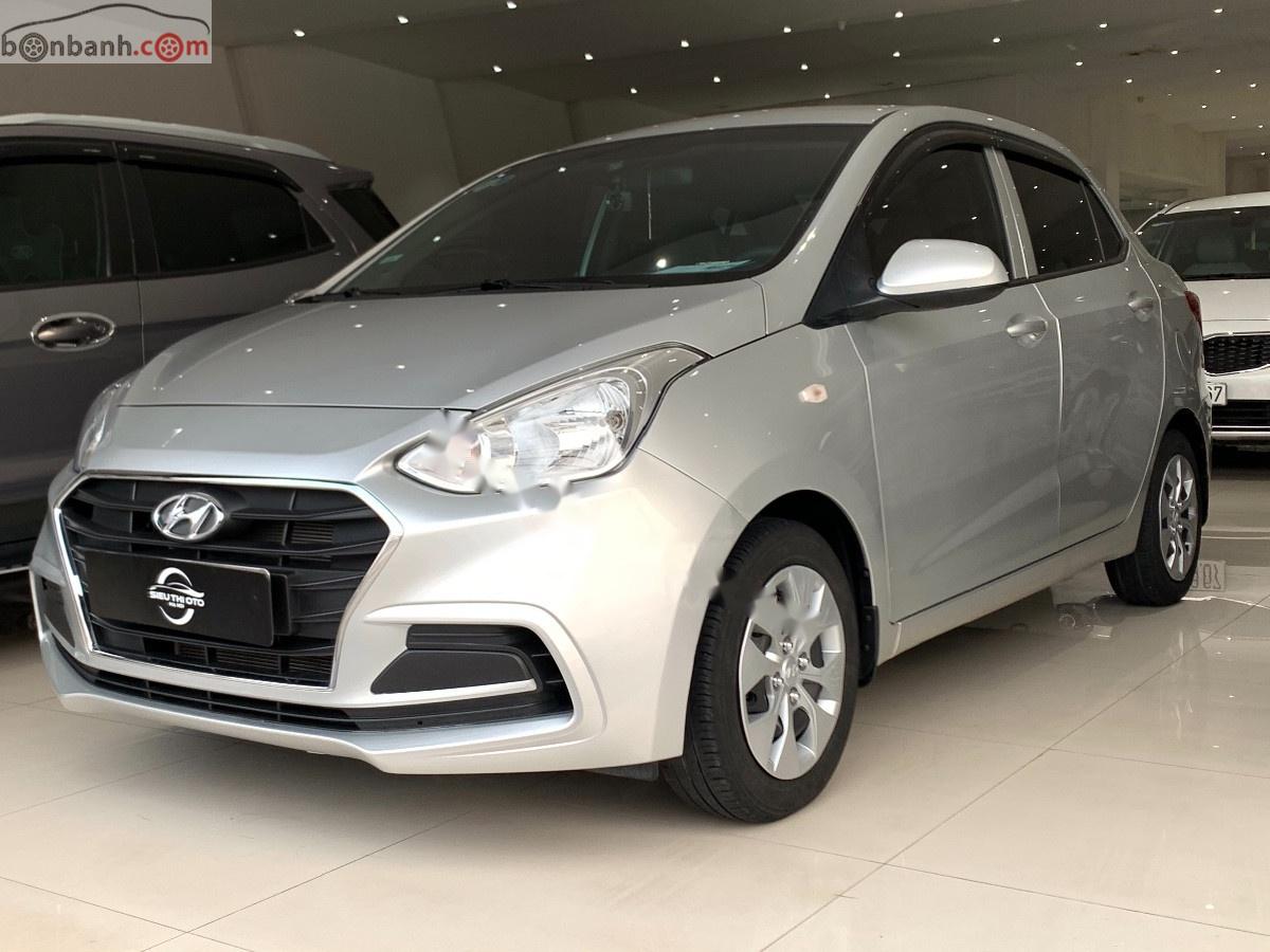 Hyundai Grand i10  1.2 MT Base 2018 - Bán ô tô Hyundai Grand i10 1.2 MT Base đời 2018, màu bạc, 330 triệu