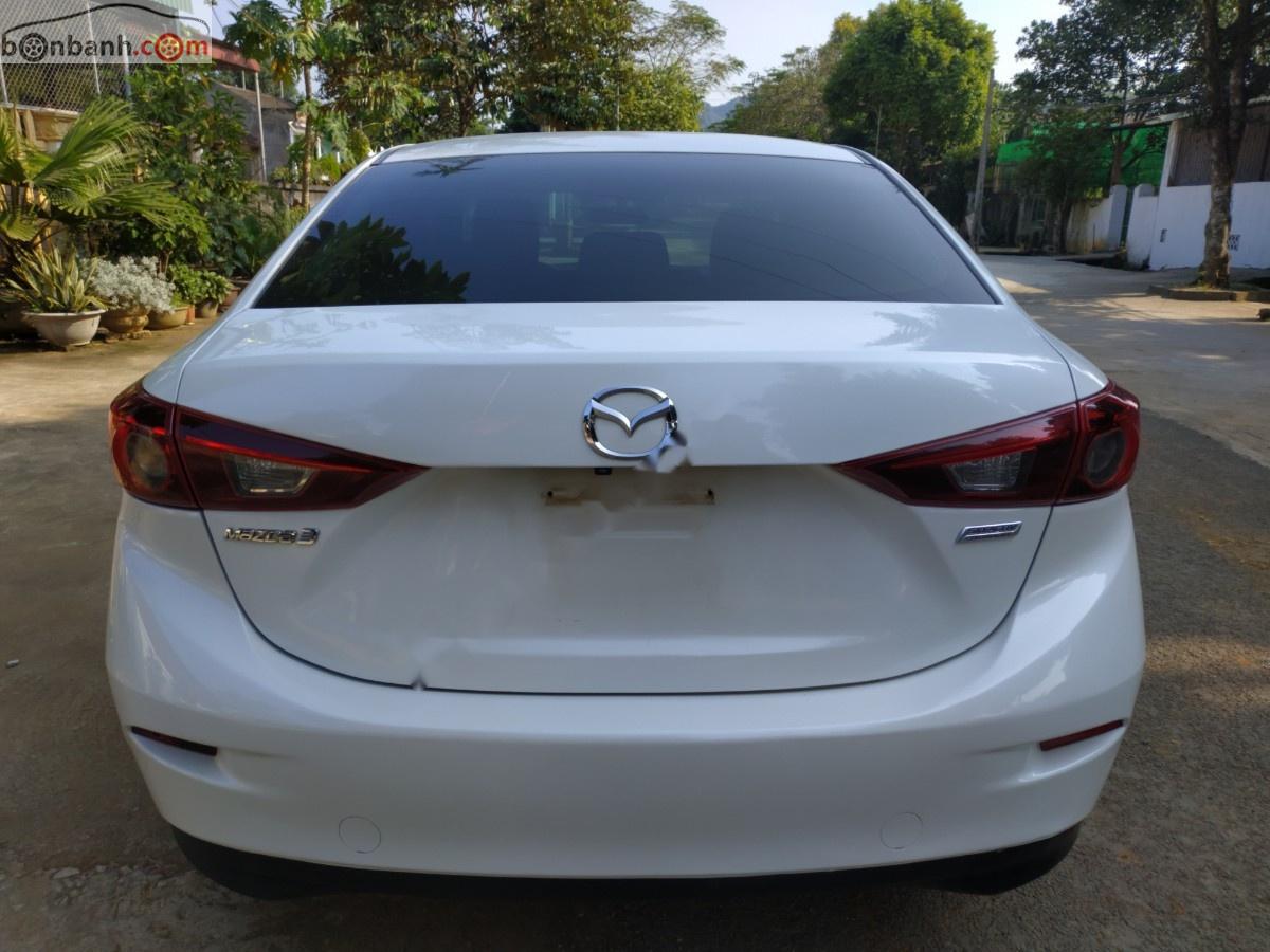 Mazda 3 1.5 AT 2016 - Bán Mazda 3 1.5 AT năm sản xuất 2016, màu trắng, số tự động, giá tốt