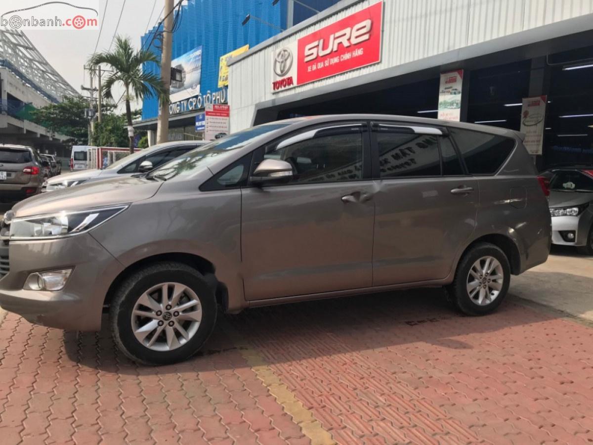 Toyota Innova 2.0E 2016 - Bán Toyota Innova E MT 2016 số sàn, 680 triệu