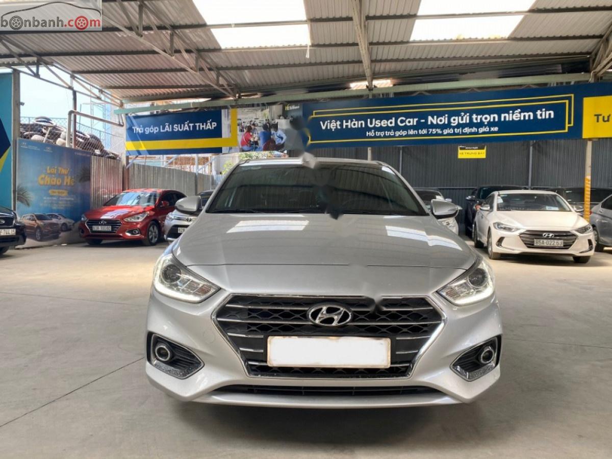 Hyundai Accent 2019 - Cần bán gấp Hyundai Accent đời 2019, màu bạc xe nguyên bản