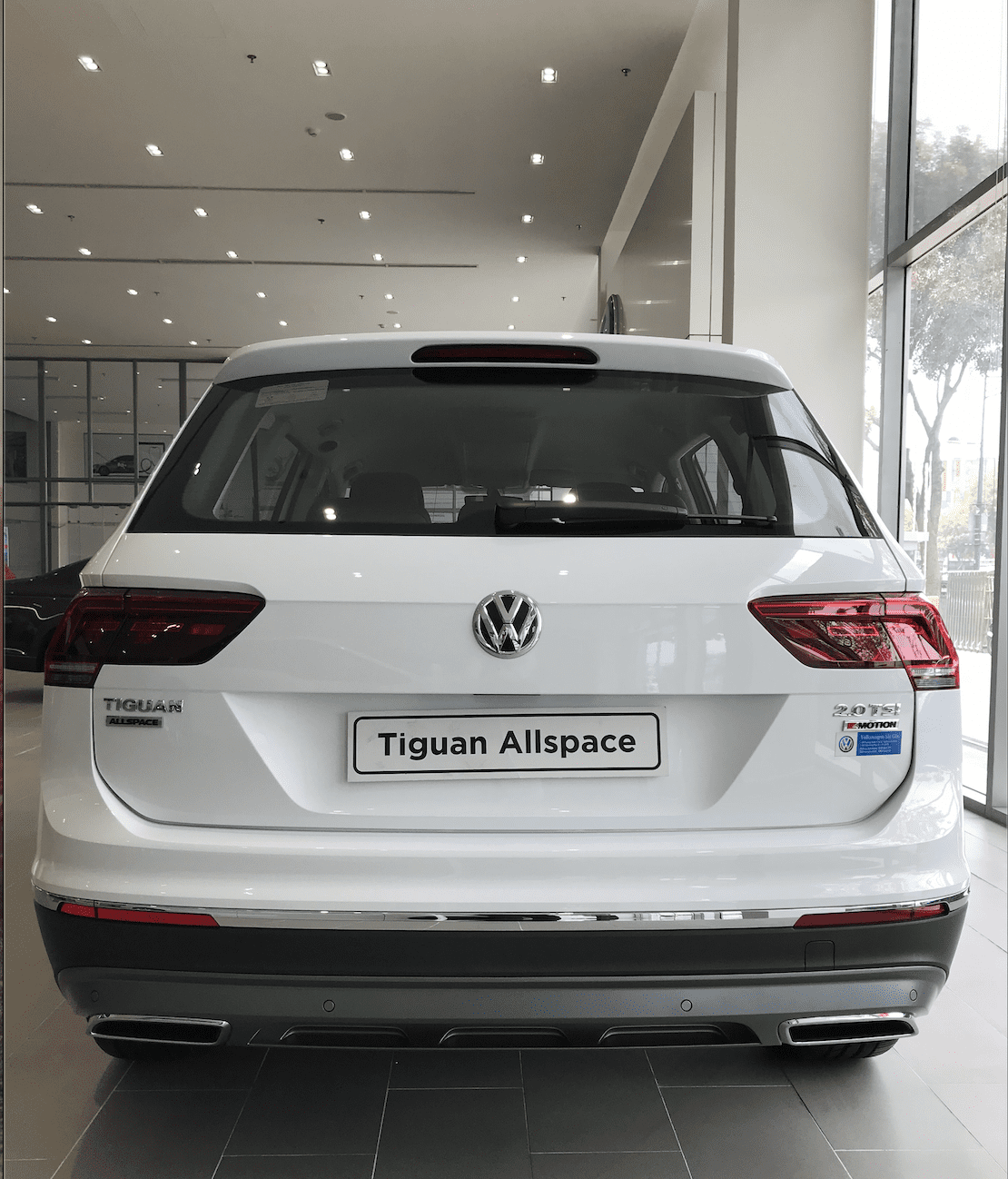 Volkswagen Tiguan 2019 - 600 triệu mang xe Đức Volkswagen Tiguan AllSpace nhập khẩu về nhà, giảm giá cuối năm 173 triệu