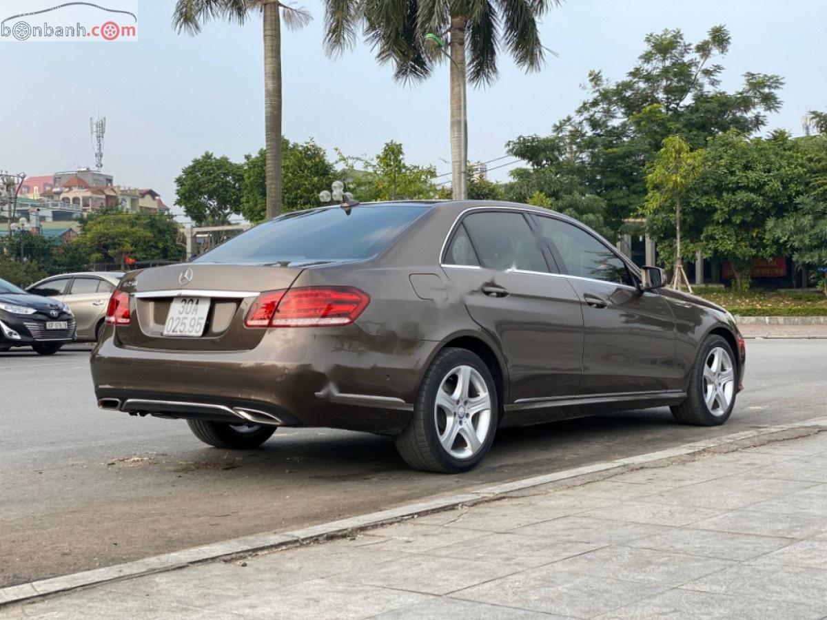 Mercedes-Benz E class   2013 - Bán xe cũ Mercedes E200 đời 2013, màu nâu