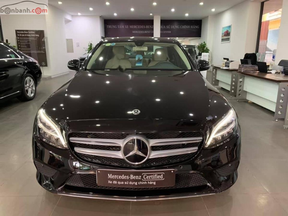 Mercedes-Benz C class   2019 - Bán xe cũ Mercedes C200 đời 2019, màu đen