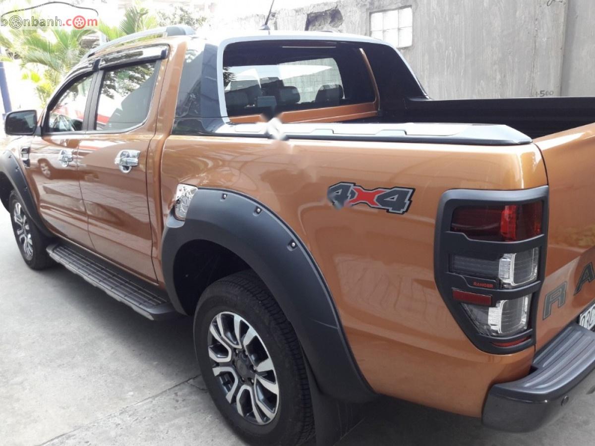 Ford Ranger 2019 - Bán ô tô Ford Ranger Wildtrack 2.0 Biturbo sản xuất 2019, màu vàng, nhập khẩu nguyên chiếc chính chủ