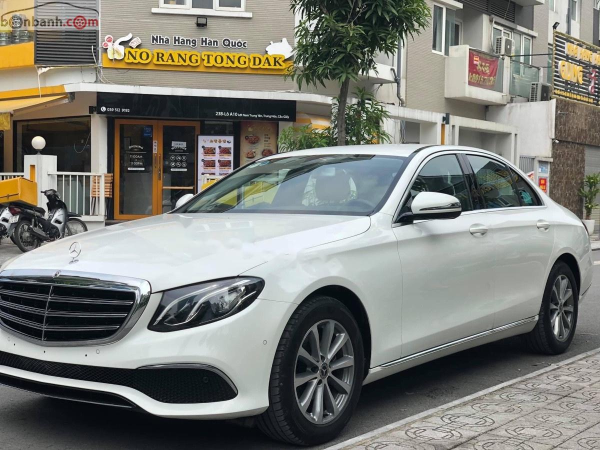 Mercedes-Benz E class 2018 - Cần bán Mercedes đời 2018, màu trắng xe nguyên bản