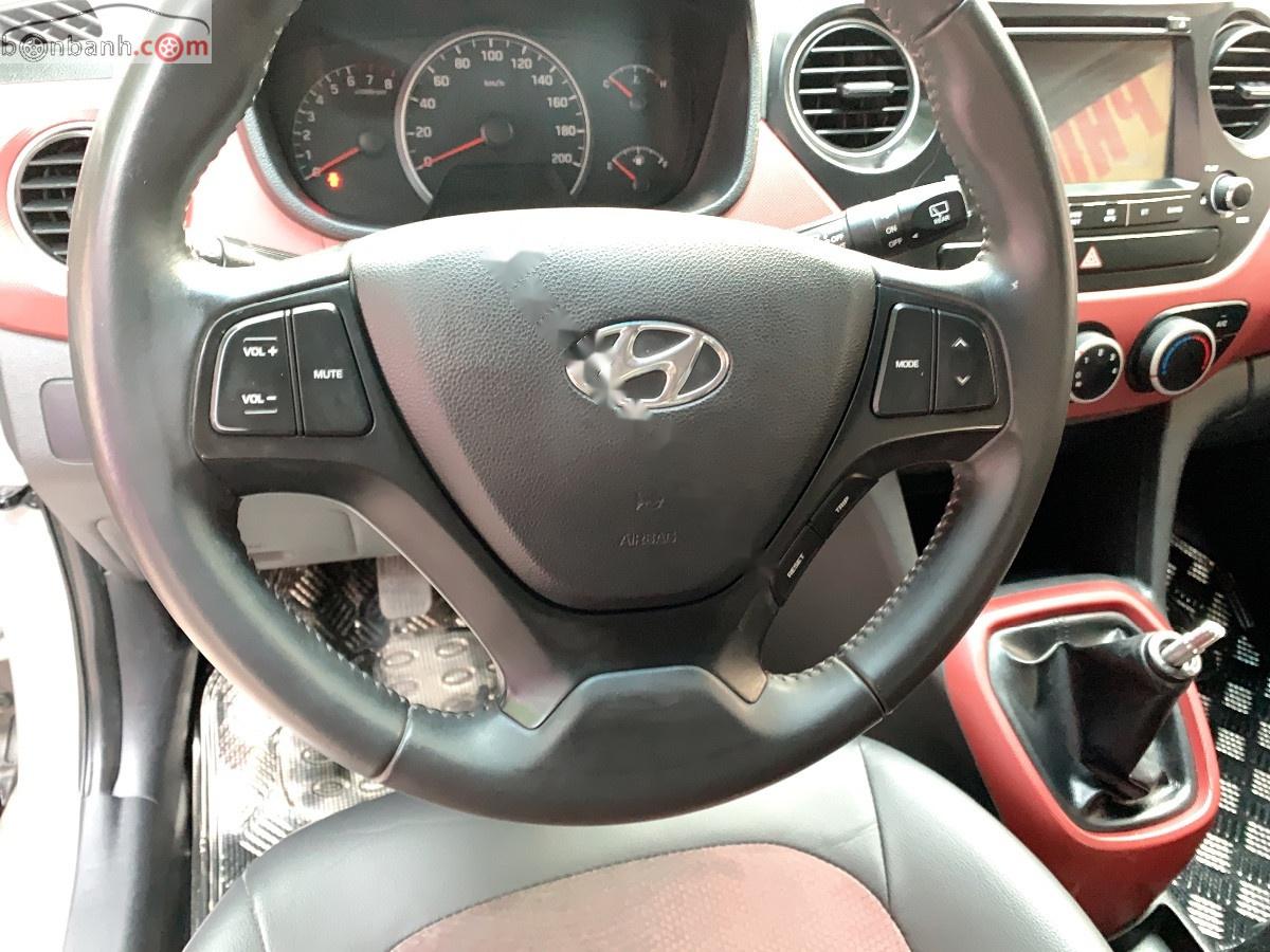 Hyundai Grand i10 2016 - Bán Hyundai Grand i10 đời 2016, màu bạc, nhập khẩu chính hãng