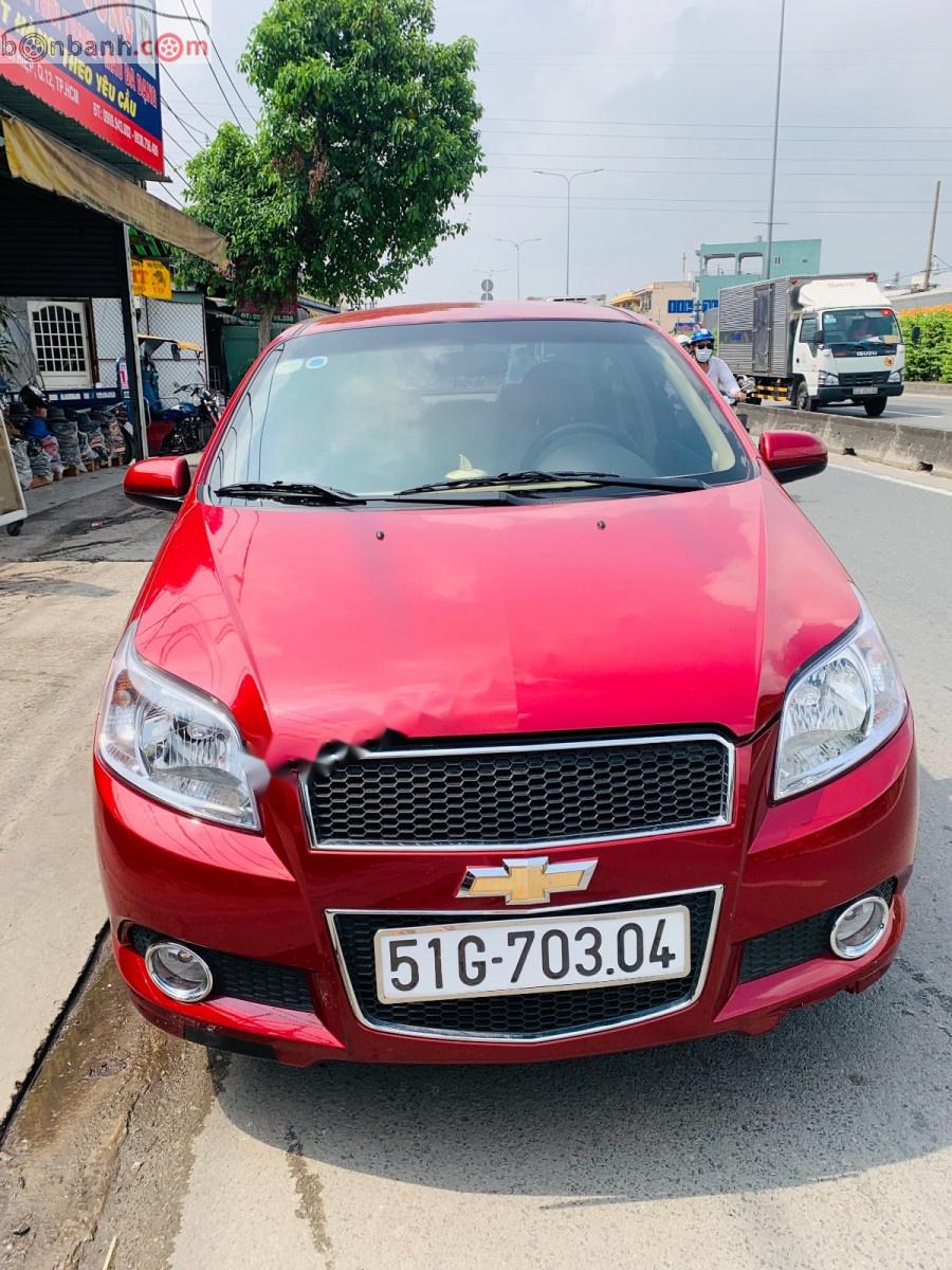 Chevrolet Aveo 2018 - Bán Chevrolet Aveo năm 2018, màu đỏ mới chạy 9.700km, 370 triệu