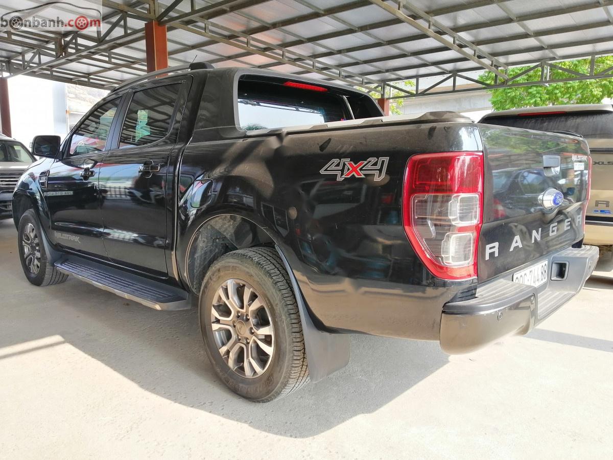 Ford Ranger 2016 - Bán ô tô Ford Ranger 3.2 Wildtrak năm 2016, màu đen, nhập khẩu nguyên chiếc số tự động, giá 740tr