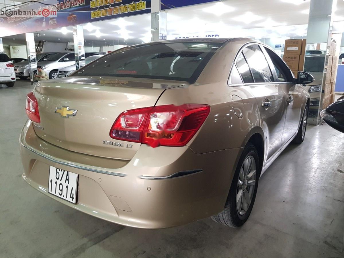 Chevrolet Cruze   2016 - Cần bán xe Chevrolet Cruze LT 1.6 MT 2016, hỗ trợ Bank 70% giá trị xe