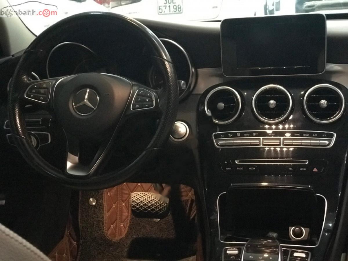 Mercedes-Benz C class   2016 - Cần bán xe cũ Mercedes C200 đời 2016, màu đen còn mới