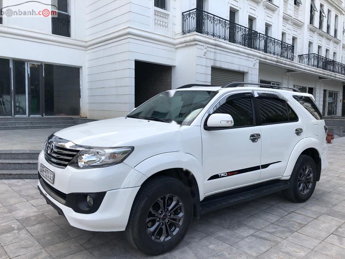 Toyota Fortuner   2015 - Bán Toyota Fortuner TRD Sportivo 4x2 AT năm sản xuất 2015, màu trắng 