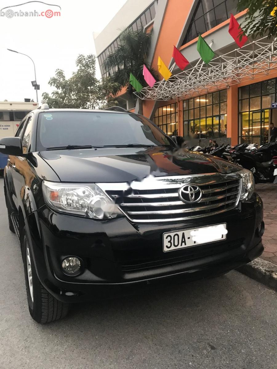 Toyota Fortuner 2014 - Bán Toyota Fortuner 2.7V 4x2 AT 2014, màu đen, số tự động, giá tốt