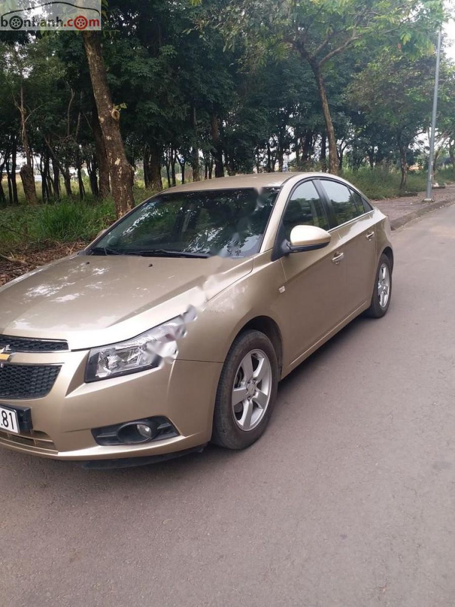 Chevrolet Cruze   2013 - Bán xe Chevrolet Cruze LTZ 1.8 AT đời 2013, màu vàng, giá 374tr