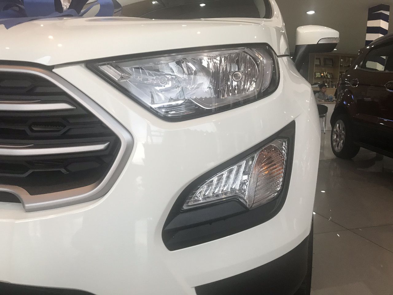 Ford EcoSport Ambiente 1.5 AT 2019 - Cần bán xe Ford EcoSport Ambiente 1.5 AT sản xuất 2019, màu trắng - Giá cả hợp lý