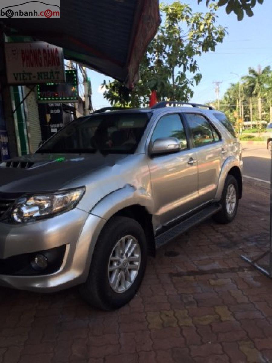 Toyota Fortuner 2014 - Bán Toyota Fortuner 2.5G 2014, màu bạc, xe gia đình