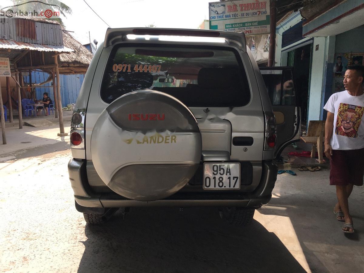 Isuzu Hi lander 2004 - Bán xe Isuzu Hi lander sản xuất 2004, màu bạc xe nguyên bản