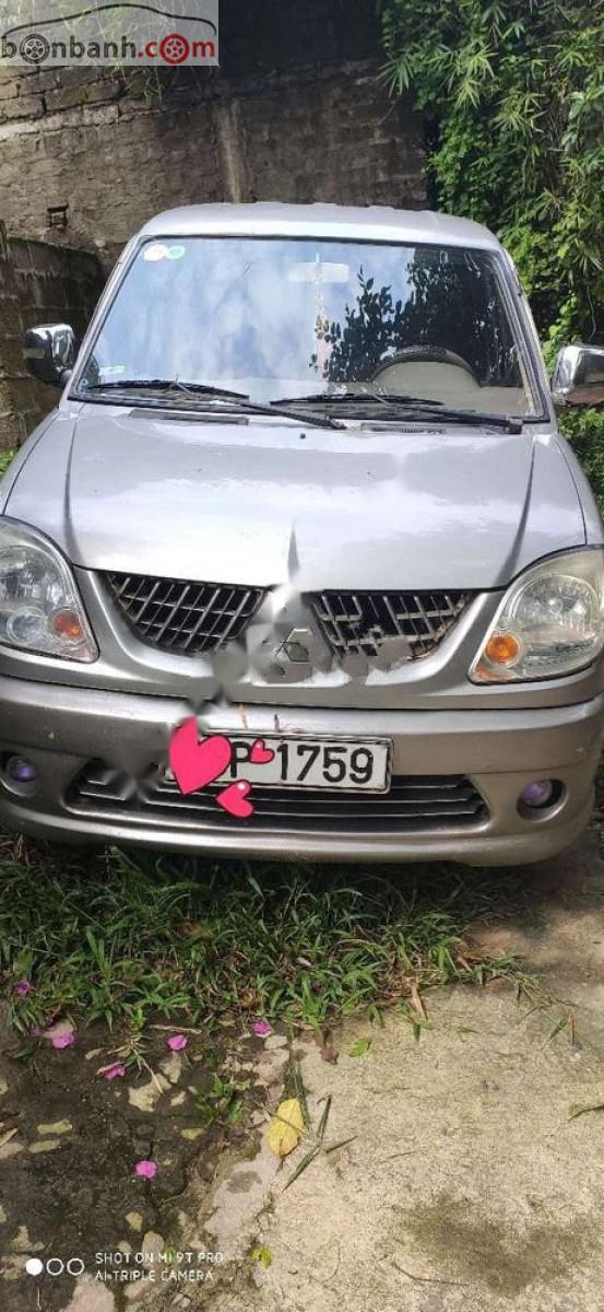 Mitsubishi Jolie 2003 - Bán xe Mitsubishi Jolie đời 2003, màu bạc giá 114tr xe đẹp