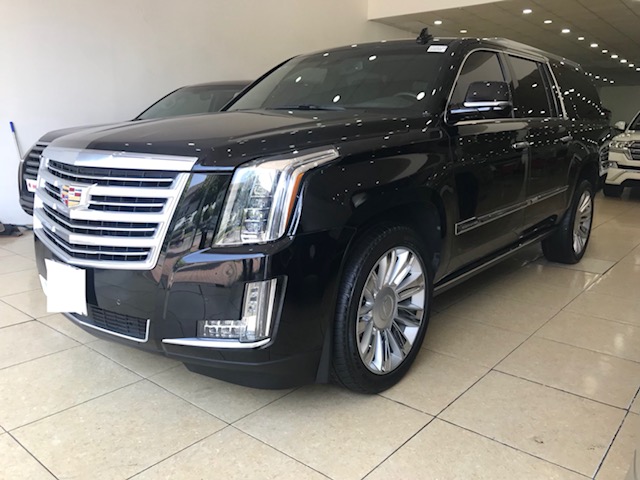 Cadillac Escalade Platinum 2016 - Bán Cadilac Escalede ESV Platium màu đen, xe sản xuất T12.2015, đăng ký T7.2016 như mới