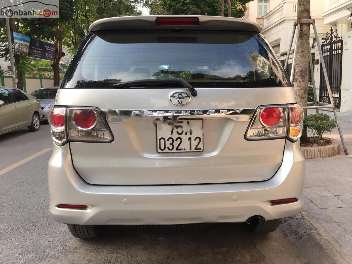 Toyota Fortuner   2013 - Bán Toyota Fortuner 2.5G năm sản xuất 2013, màu bạc như mới