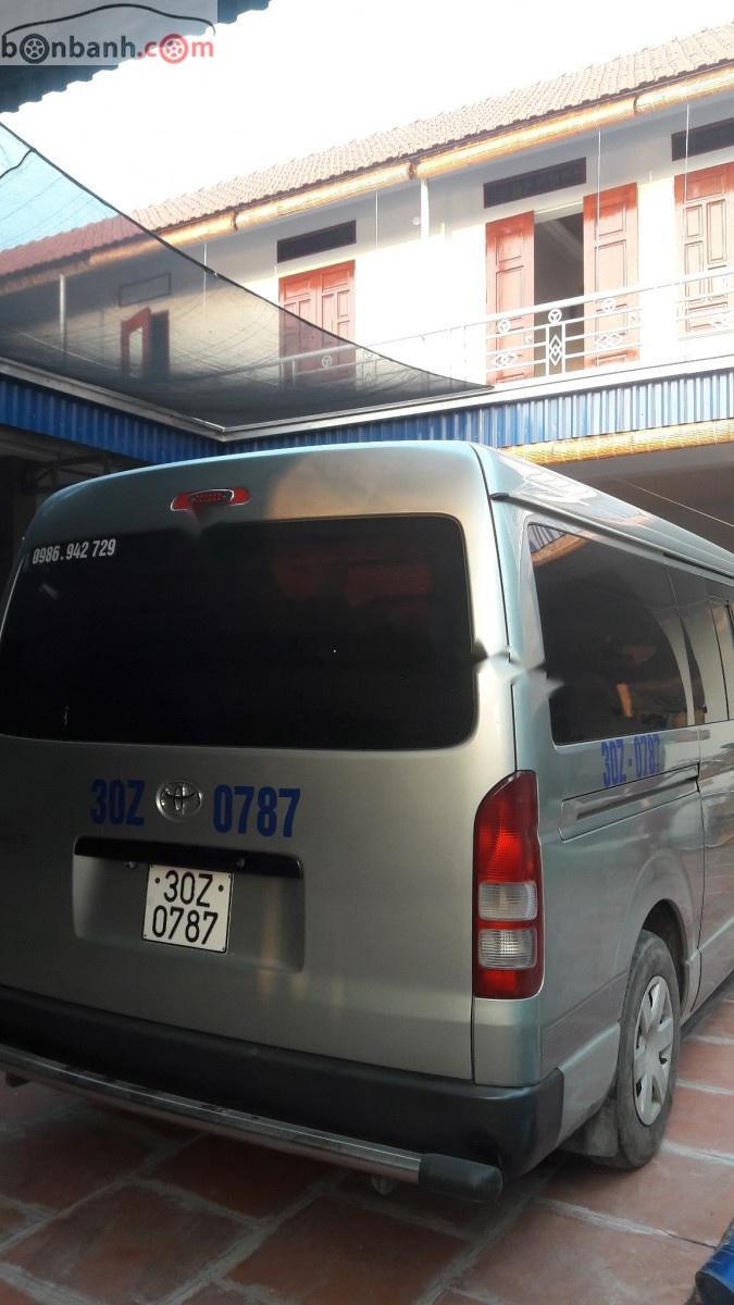 Toyota Hiace 2010 - Cần bán xe Toyota Hiace năm sản xuất 2010, máy dầu 2.5, số tay