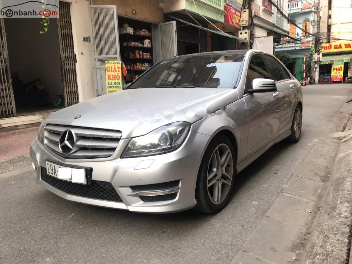 Mercedes-Benz C class   2012 - Cần bán xe Mercedes C300 AMG năm sản xuất 2012, màu bạc