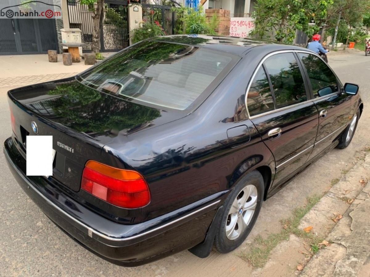 BMW 5 Series 1997 - Cần bán lại xe BMW 5 Series 528i MT sx1997, màu đen, xe nhập số sàn