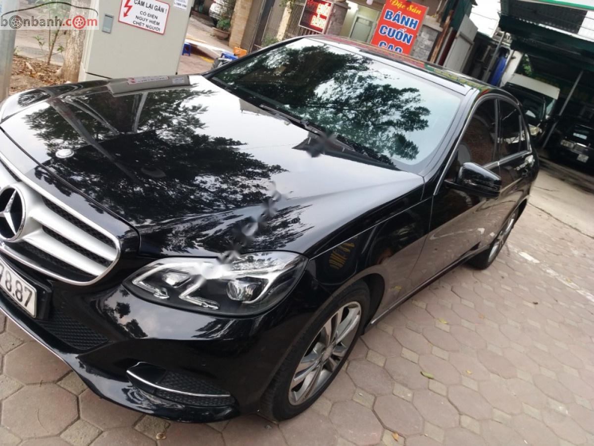 Mercedes-Benz E class  E250 2013 - Cần bán xe Mercedes sản xuất năm 2013, màu đen xe còn mới