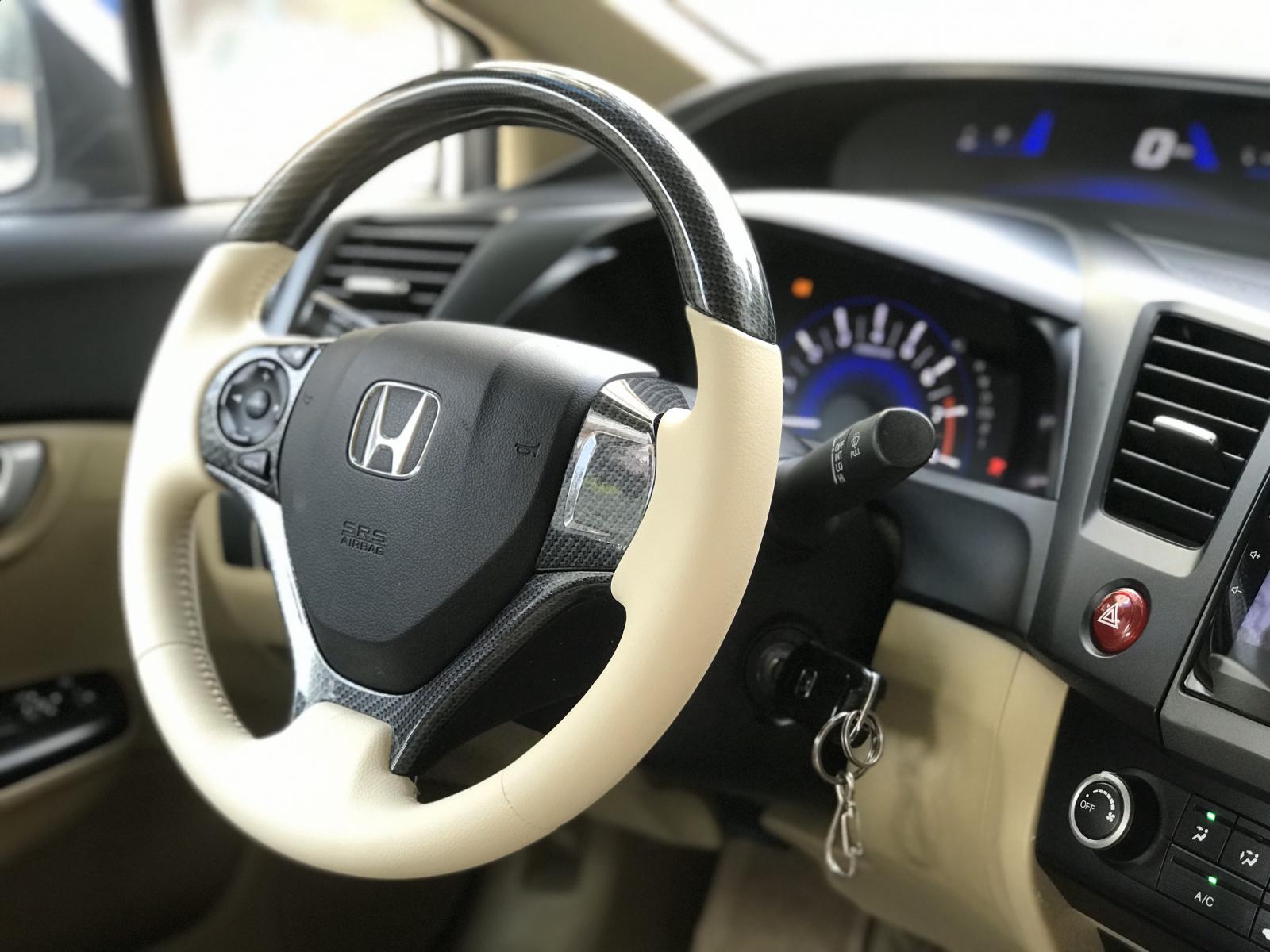 Honda Civic 2015 - Cần bán Honda Civic 2015, màu trắng