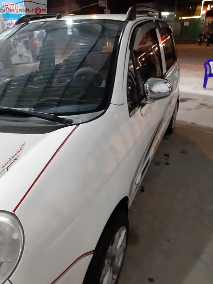 Daewoo Matiz 2008 - Cần bán gấp Daewoo Matiz sản xuất năm 2008, màu trắng xe còn mới nguyên