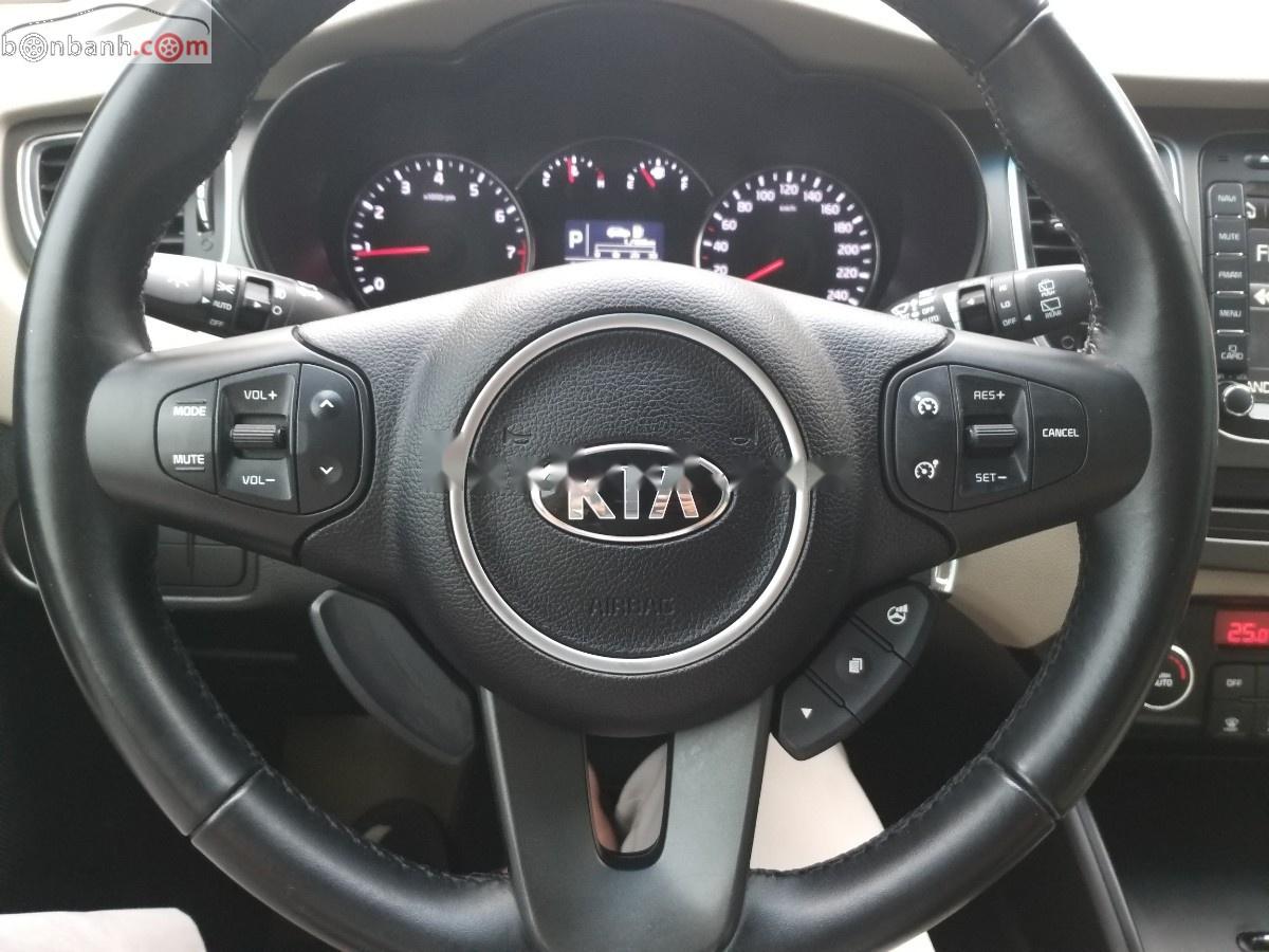 Kia Rondo 2016 - Cần bán xe Kia Rondo đời 2016, màu nâu xe gia đình