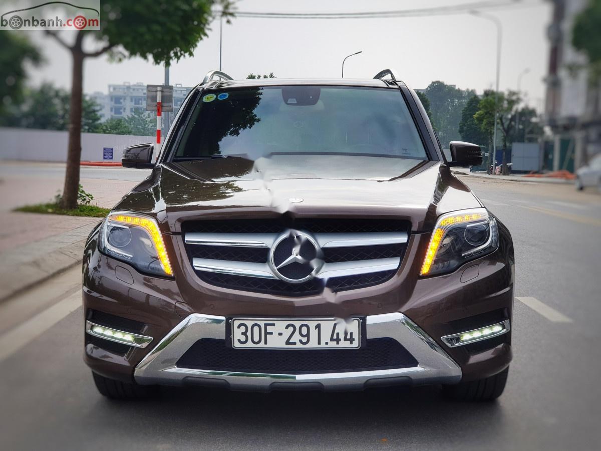 Mercedes-Benz GLK Class  GLK250 A 4Matic 2014 - Cần bán lại xe cũ Mercedes GLK250 AMG sản xuất năm 2014, màu nâu