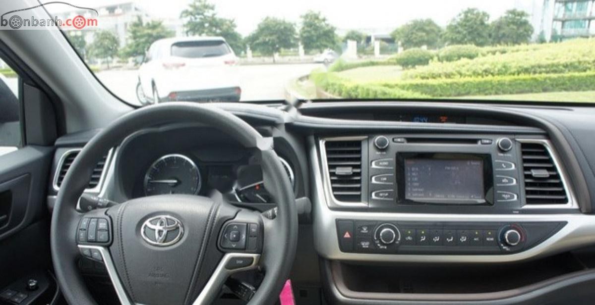 Toyota Highlander 2015 - Cần bán gấp Toyota Highlander đời 2015, màu trắng, xe nhập chính chủ