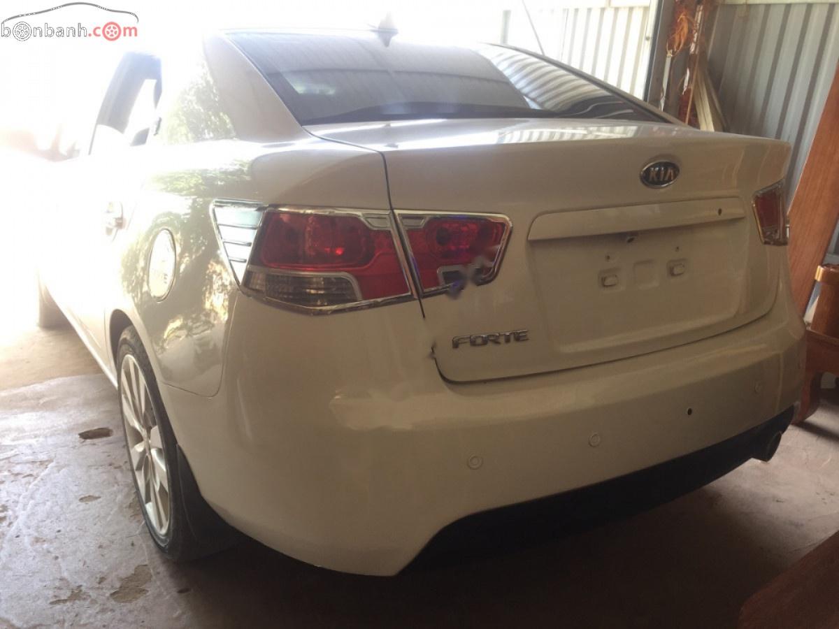 Kia Forte SX 1.6 MT 2011 - Xe Kia Forte SX 1.6 MT năm sản xuất 2011, màu trắng