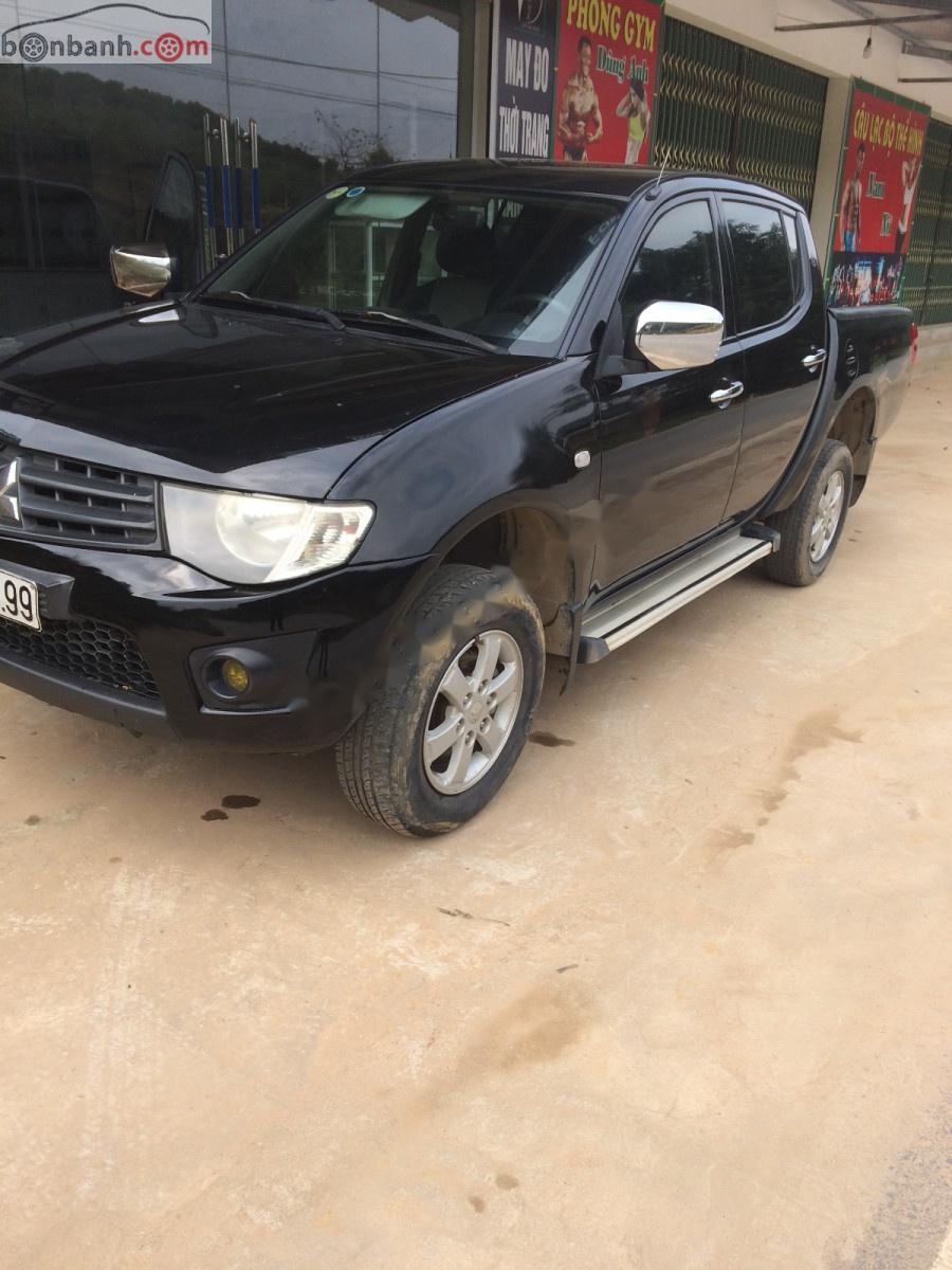 Mitsubishi Triton 2010 - Cần bán xe Mitsubishi Triton màu đen, nhập khẩu nguyên chiếc chính hãng