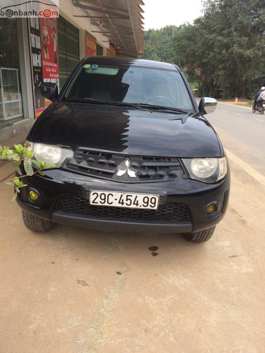 Mitsubishi Triton 2010 - Cần bán xe Mitsubishi Triton màu đen, nhập khẩu nguyên chiếc chính hãng